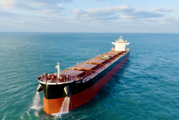 8.2萬(wàn)噸卡薩姆型干散貨船 中銀金租供圖