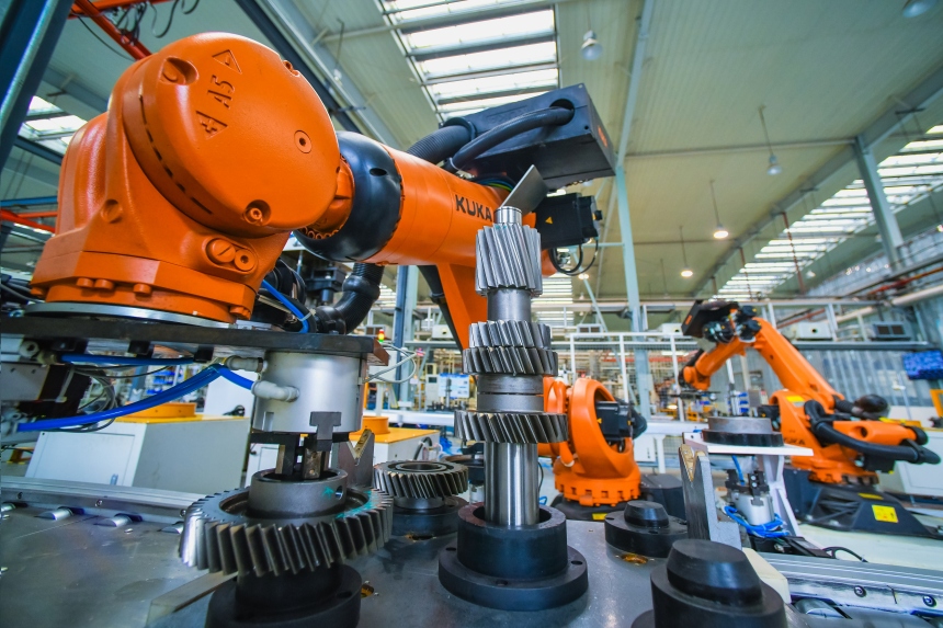 工業(yè)園區(qū)里，“綦江造”齒輪正在加快制造。陳星宇攝