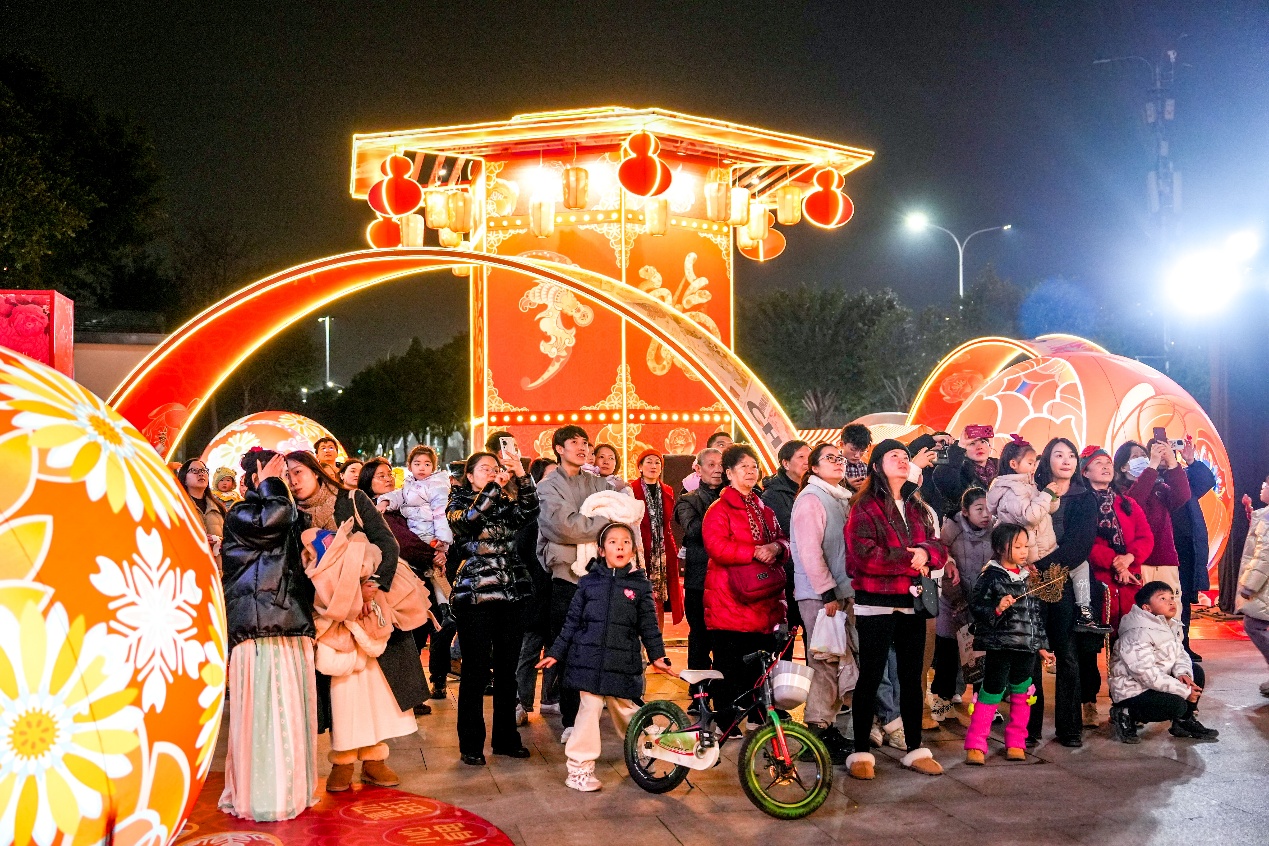 重慶天地廟會(huì)現(xiàn)場(chǎng)。重慶天地供圖