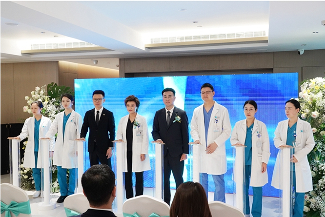 發(fā)布儀式現(xiàn)場(chǎng)。重慶安琪兒星醫(yī)美供圖