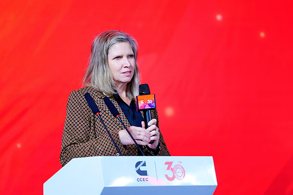 康明斯董事長(zhǎng)兼首席執(zhí)行官榮湛寧。重慶康明斯供圖