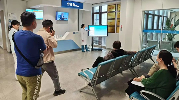 劉圓圓科普講座中。重慶西區(qū)醫(yī)院供圖