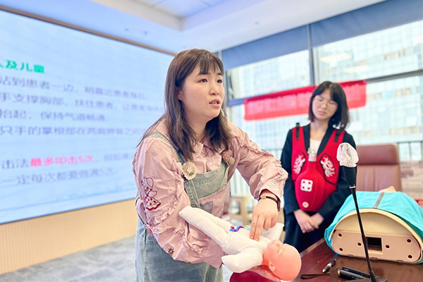 應(yīng)急救護培訓(xùn)現(xiàn)場。渝北區(qū)人力社保局供圖