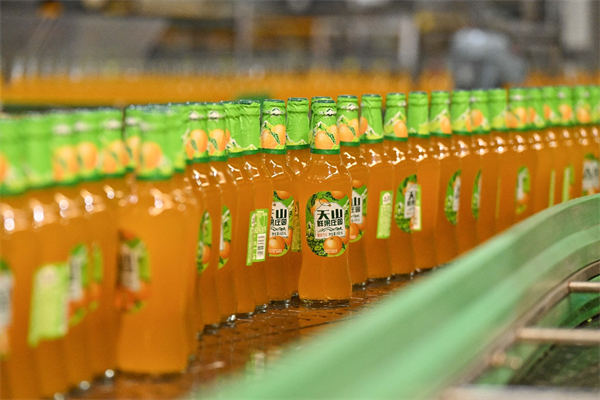 產(chǎn)品生產(chǎn)車間。重慶啤酒供圖