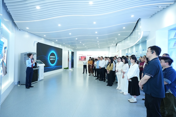 圖為兩江新區(qū)“稅務開放日”活動現(xiàn)場。重慶兩江新區(qū)稅務局供圖