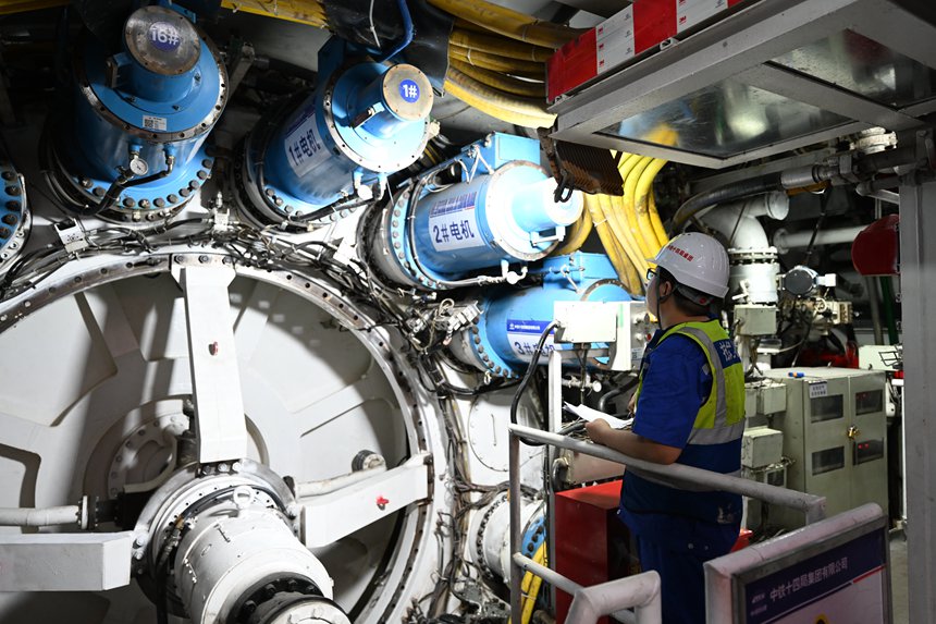 重慶菜園壩長江鐵路隧道。受訪單位供圖