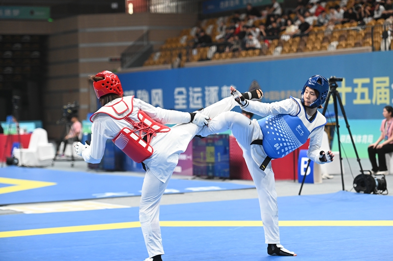 第十五屆全國運動會跆拳道項目資格賽（一）比賽現(xiàn)場。陜西省拳擊跆拳道運動管理中心供圖