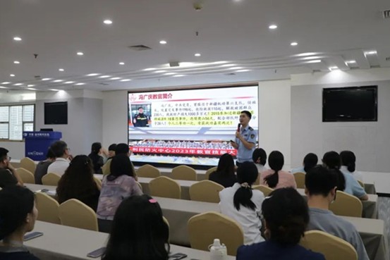 消防知識(shí)講座環(huán)節(jié)。重慶渝州眼科醫(yī)院供圖
