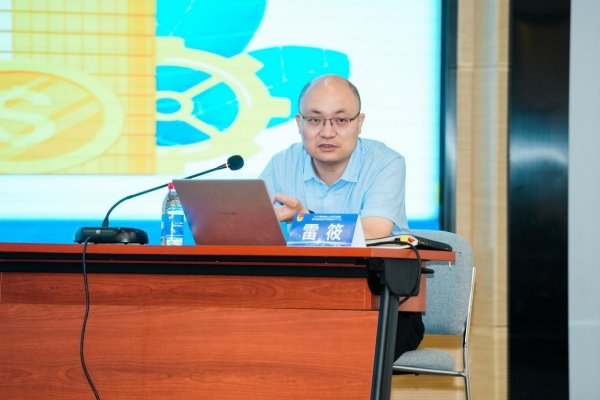 團(tuán)市委進(jìn)行“五小”活動(dòng)宣講指導(dǎo)。郵儲(chǔ)銀行重慶分行供圖