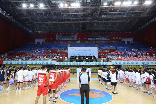 2025渝黔合作八區(qū)縣籃球聯(lián)賽開幕式現(xiàn)場(chǎng)。巴南區(qū)融媒體中心供圖