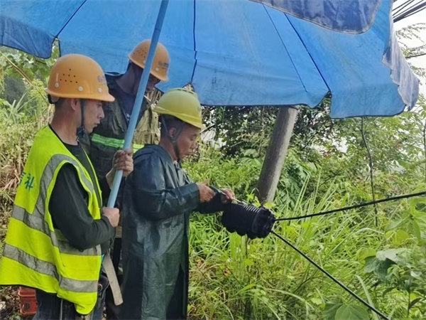 抗洪救災(zāi)現(xiàn)場。重慶聯(lián)通供圖