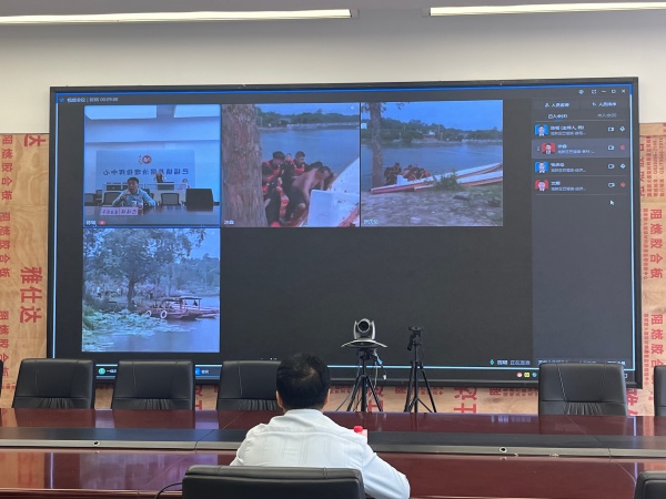 智治平臺開展應(yīng)急處置實戰(zhàn)演練，線上線下協(xié)同合作。巴福鎮(zhèn)供圖