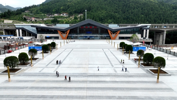 站前廣場(chǎng)。中鐵建工集團(tuán)供圖