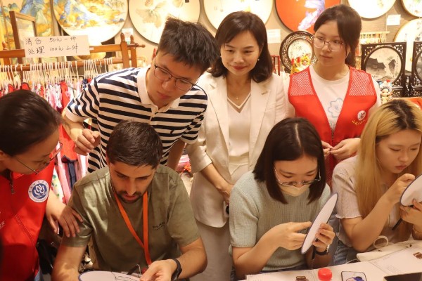 體驗非遺?；顒又鬓k方供圖