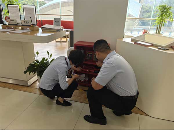 開展消防安全檢查。工行重慶市分行供圖