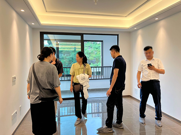 中綠江州交付現(xiàn)場(chǎng)實(shí)景圖，拍攝于2025年6月。中國(guó)綠發(fā)重慶公司供圖