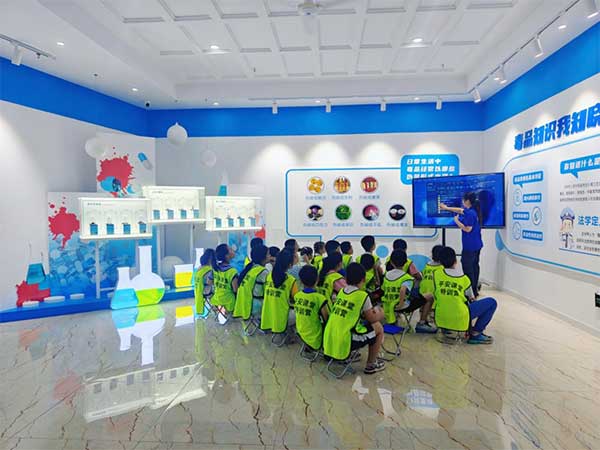 20余名孩子參與禁毒課堂。平安課堂特訓營供圖