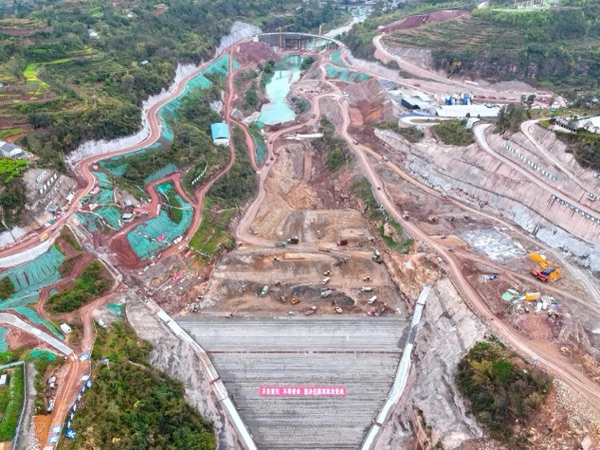 藻渡水庫施工情景。綦江區(qū)融媒體中心供圖