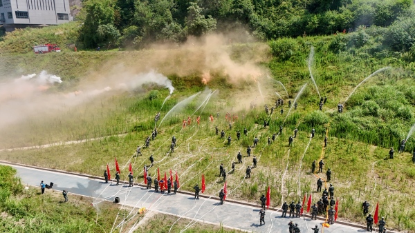 北碚區(qū)2025年綜合應(yīng)急救援演練 。馮奧攝