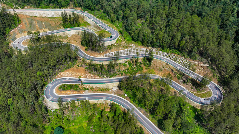 桂陽街道十路村鄉(xiāng)村公路。墊江縣融媒體中心供圖 第1眼TV-華龍網(wǎng)發(fā)