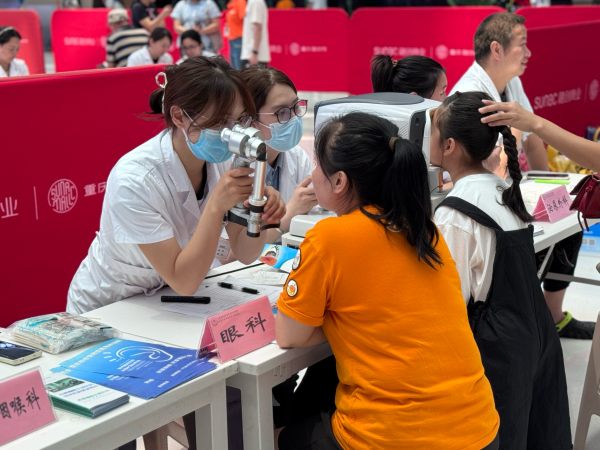 活動的義診環(huán)節(jié)。陳俊攝