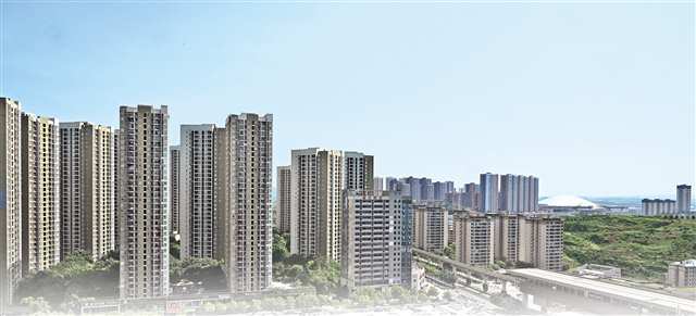 7月16日，空港樂園公租房小區(qū)有著完善的商業(yè)和交通配套，居民生活工作出行都很便利。