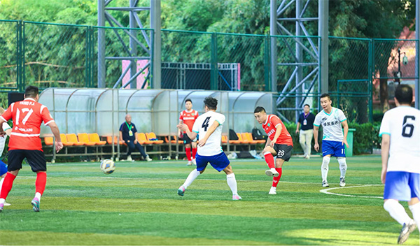 足球超級(jí)聯(lián)賽現(xiàn)場(chǎng)。中國綠發(fā)供圖