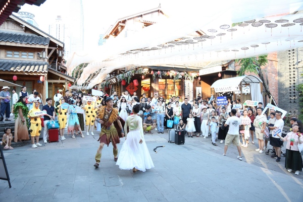 推介會走進重慶熱門景點。梁艷鋒攝