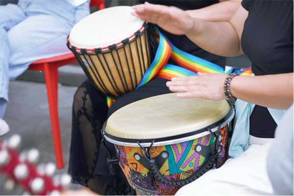 鼓圈課堂。竹林社區(qū)學院供圖