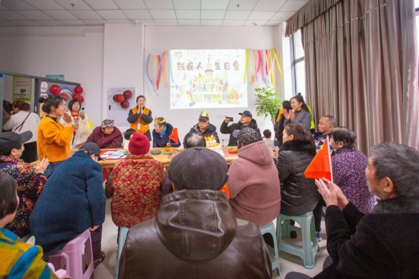 “渝馨家園”殘疾人集體生日活動(dòng)，傳遞社會(huì)溫暖。渝北區(qū)殘聯(lián)供圖