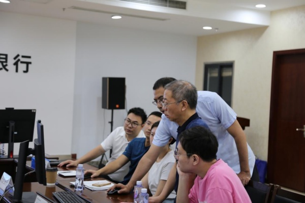 開展一系列為基層報(bào)表減負(fù)專項(xiàng)活動(dòng)。農(nóng)發(fā)行重慶市分行供圖