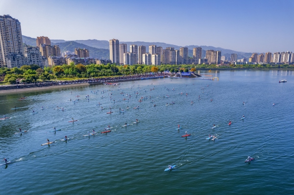 漢豐湖面“千帆競發(fā)”（資料圖）。開州區(qū)委宣傳部供圖