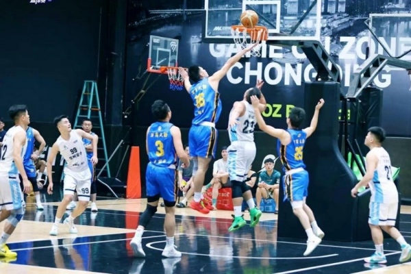 比賽現(xiàn)場?；顒又鬓k方供圖