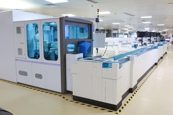 實(shí)驗(yàn)室環(huán)境。重慶醫(yī)科大學(xué)附屬第三醫(yī)院（方大醫(yī)院）供圖