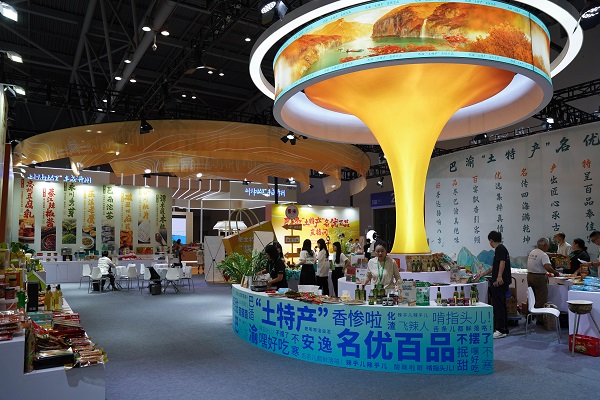 展出的土特產(chǎn)。吳汪洋攝