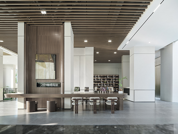 中建·光嶼一期架空層交付實(shí)景。中建·光嶼供圖