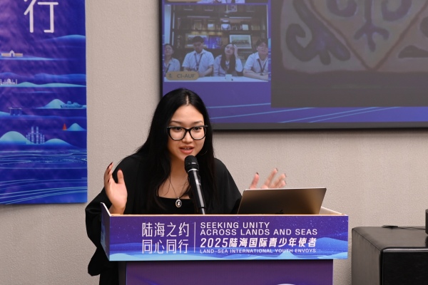 青少年們積極分享各自觀點。主辦方供圖