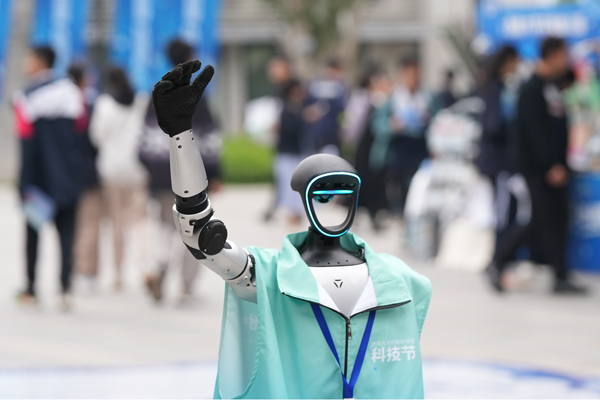 學(xué)校舉辦科技節(jié)活動(dòng)。西南大學(xué)附中供圖