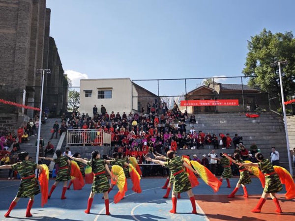 重冶社區(qū)文藝表演。主辦方共同體