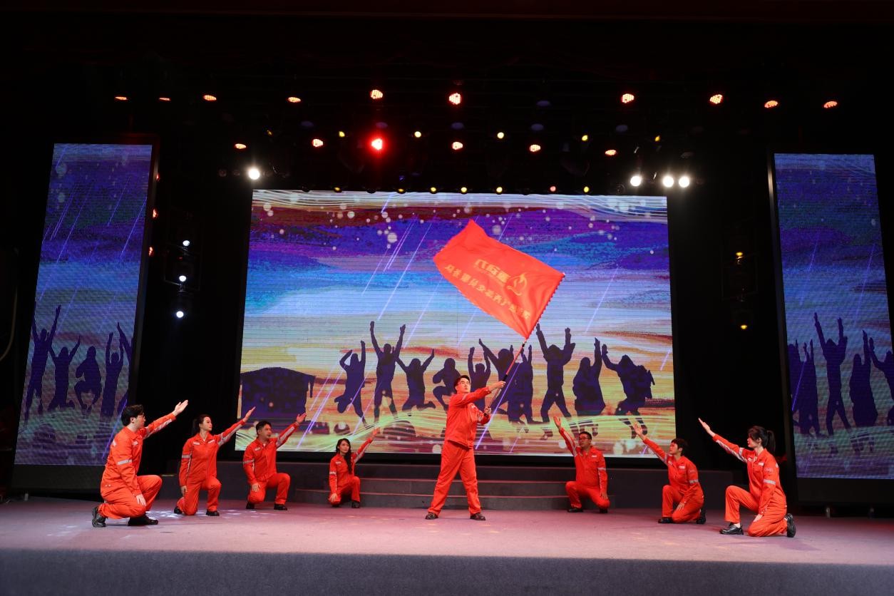 重慶凱源公司成立30年“三十而勵(lì) 行穩(wěn)致遠(yuǎn)”企業(yè)文化綜合展示會(huì)。朱奇志攝