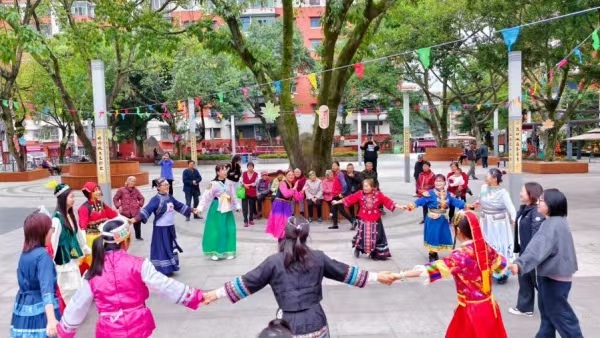 活動現(xiàn)場。躍進(jìn)村街道供圖