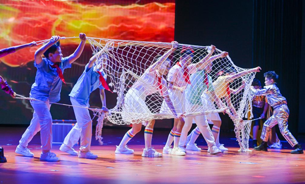 作品《“網(wǎng)事知多少”——法治護(hù)航成長(zhǎng)路》。主辦方供圖