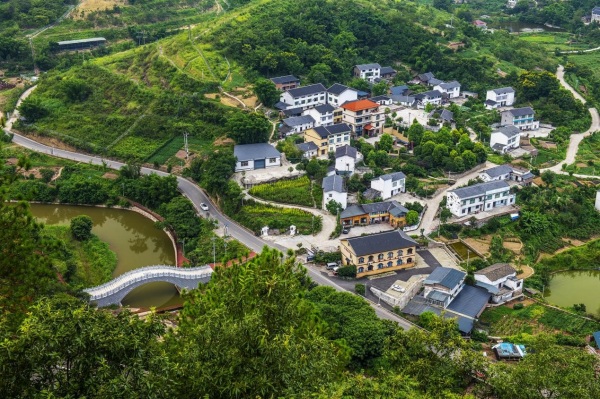 俯瞰珠灘村便民公路。胡光銀攝